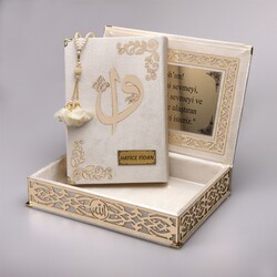 Salah Beads + Quran Gift Set (Medium Size, Cream, Gold Plexy) - Thumbnail