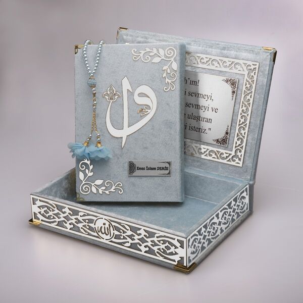 Salah Beads + Quran Gift Set (Medium Size, Powder Blue, Silver Plexy)