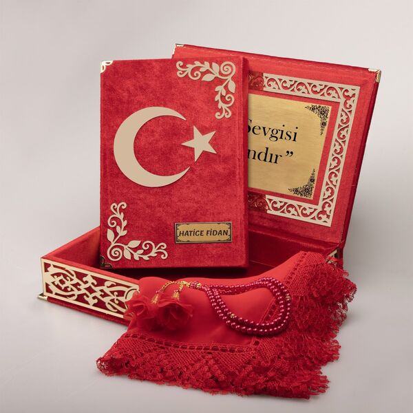 Shawl + Salah Beads + Crescent and Star Quran Gift Set (Medium Size, Red, Gold Plexy)