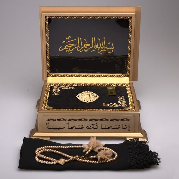 Shawl + Salah Beads + Quran Gift Set (Hafiz Size, Velvet, Black)