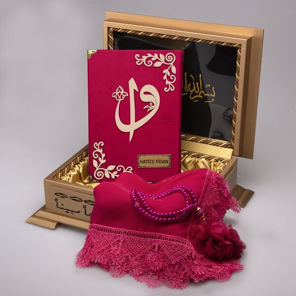 Shawl + Salah Beads + Quran Gift Set (Hafiz Size, Velvet, Fuchsia Pink)